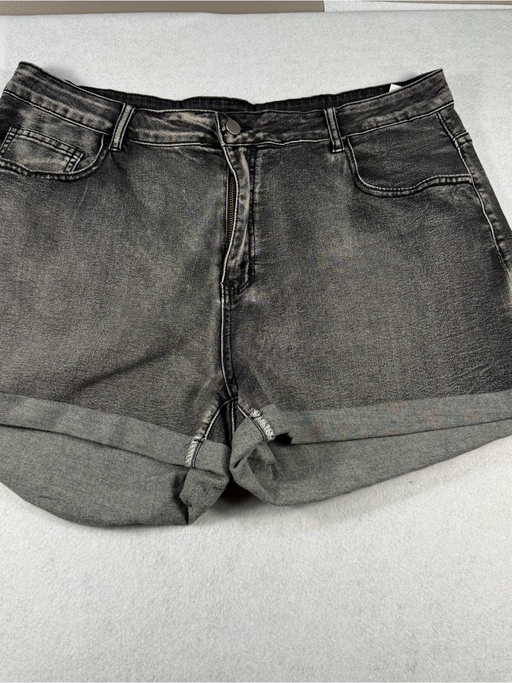 SHEIN Curve Women’s 3XL Black Acid Wash Denim Shorts High Rise Cuffed Stretch